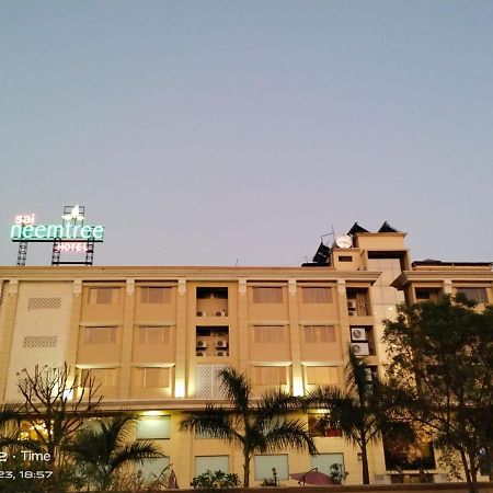 Sai Neem Tree Hotel Shirdi Exterior foto